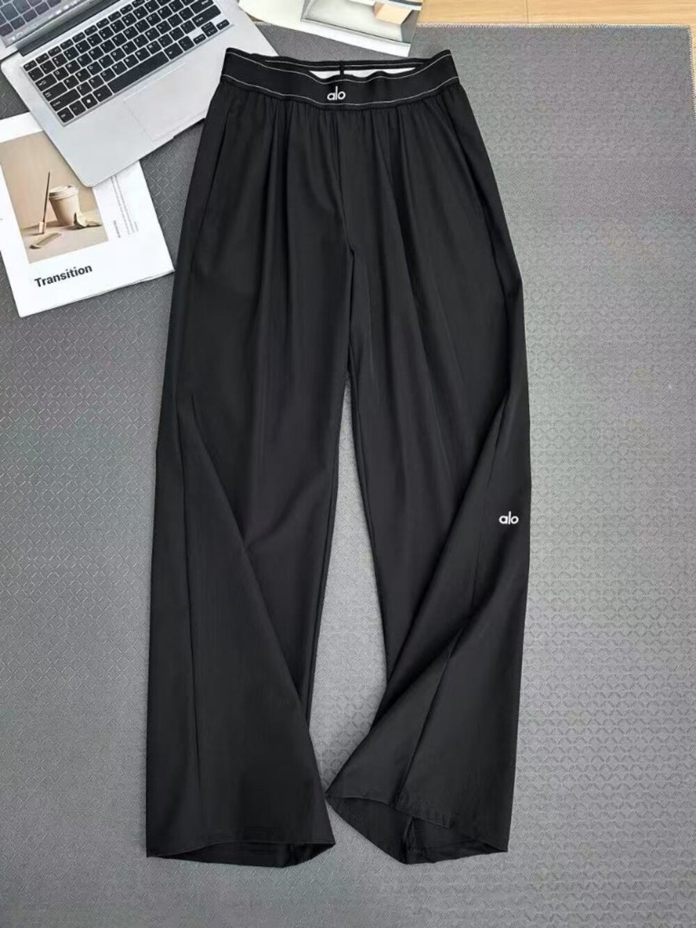 ALO Yoga Relaxed Fit Suit Pants 💫 30-inch Regular Size - Picture 5 of 5